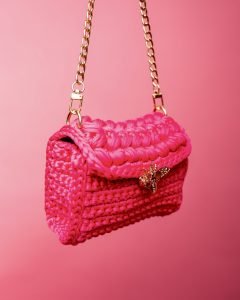 Hot Pink Bee Crossbody Bag – Bild 1